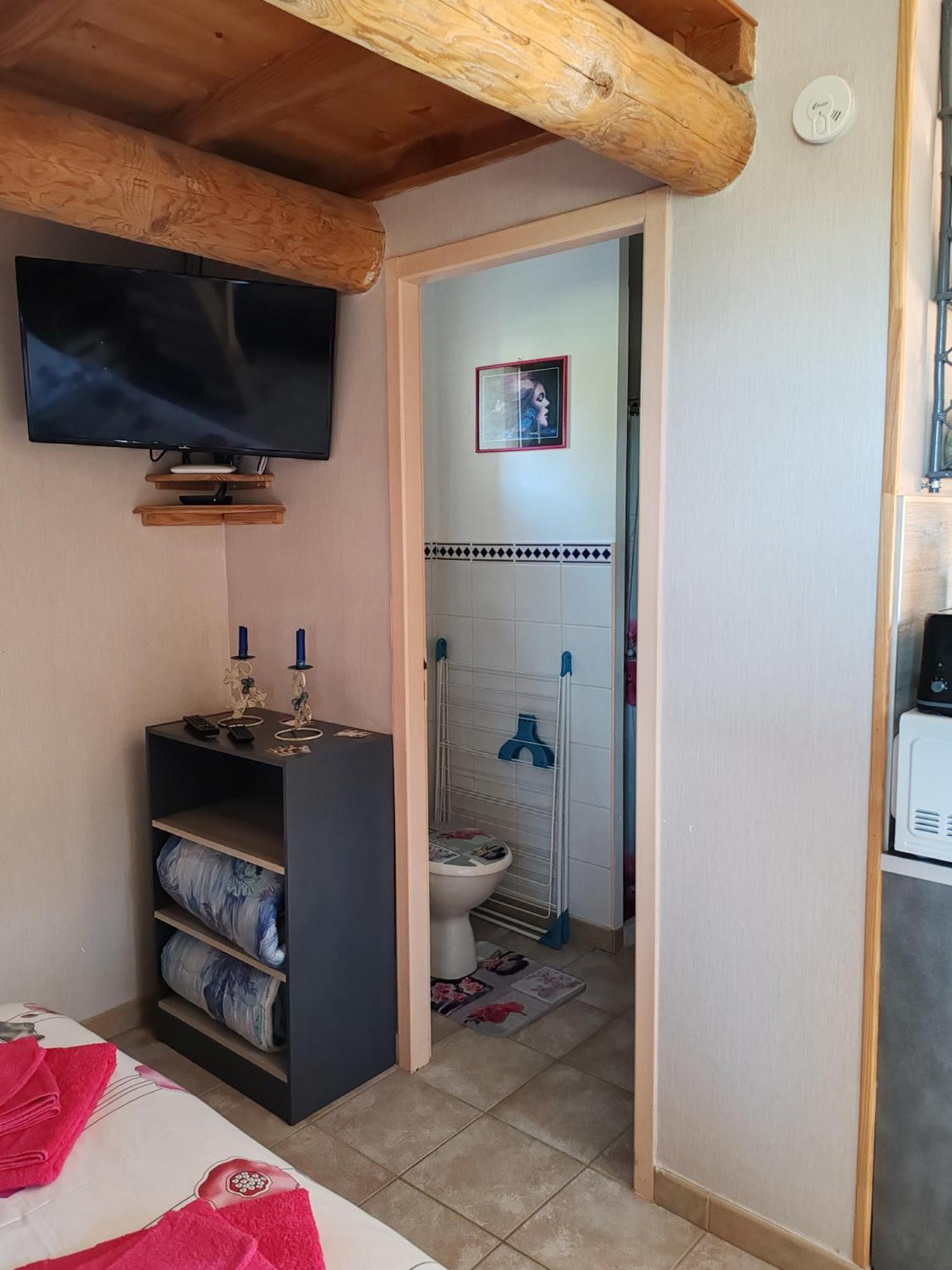 Studio Meuble Independant Chez L'Habitant 尤尚 外观 照片
