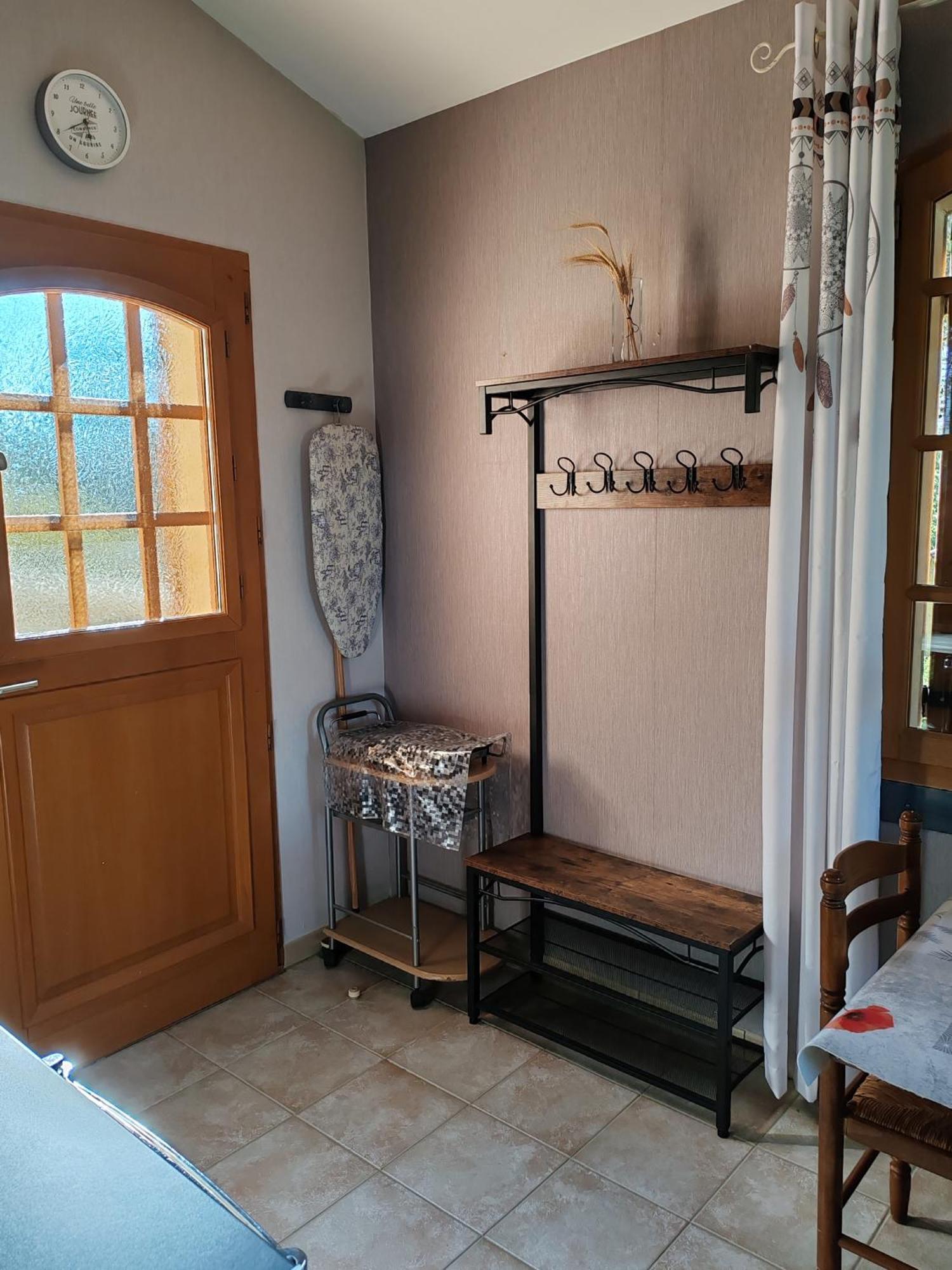 Studio Meuble Independant Chez L'Habitant 尤尚 外观 照片